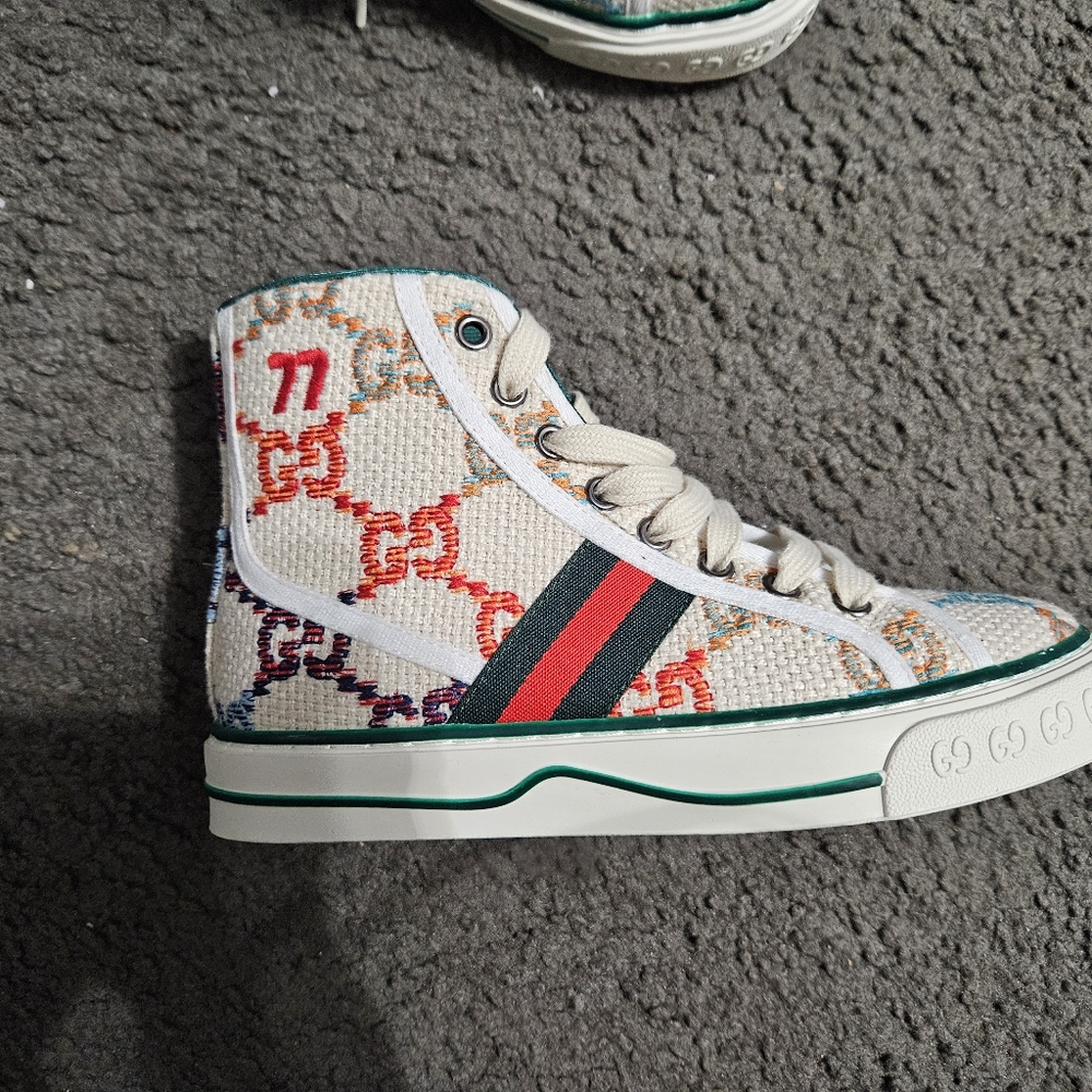 Gucci sneakers size 35